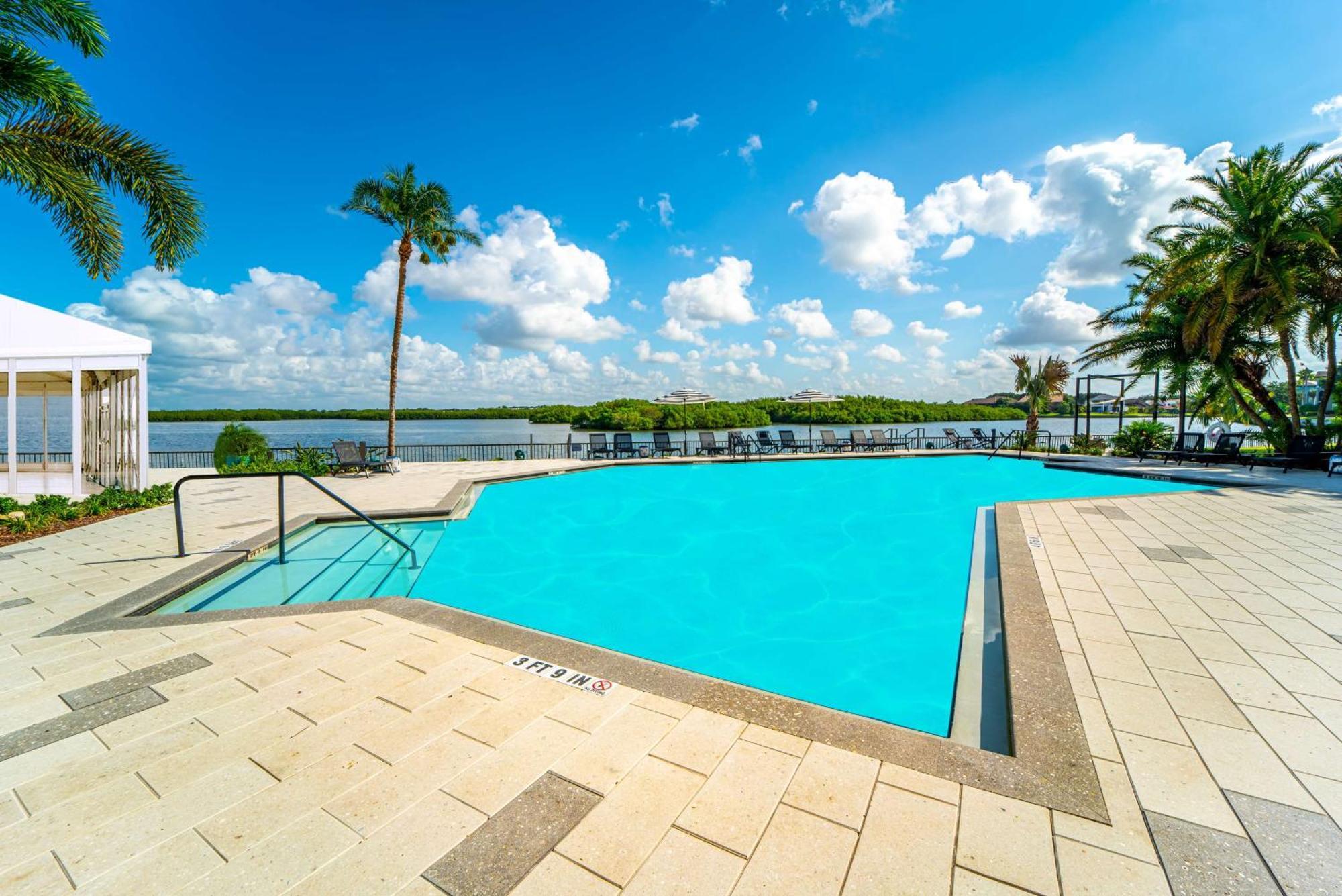 Doubletree By Hilton Tampa Rocky Point Waterfront Ξενοδοχείο Εξωτερικό φωτογραφία