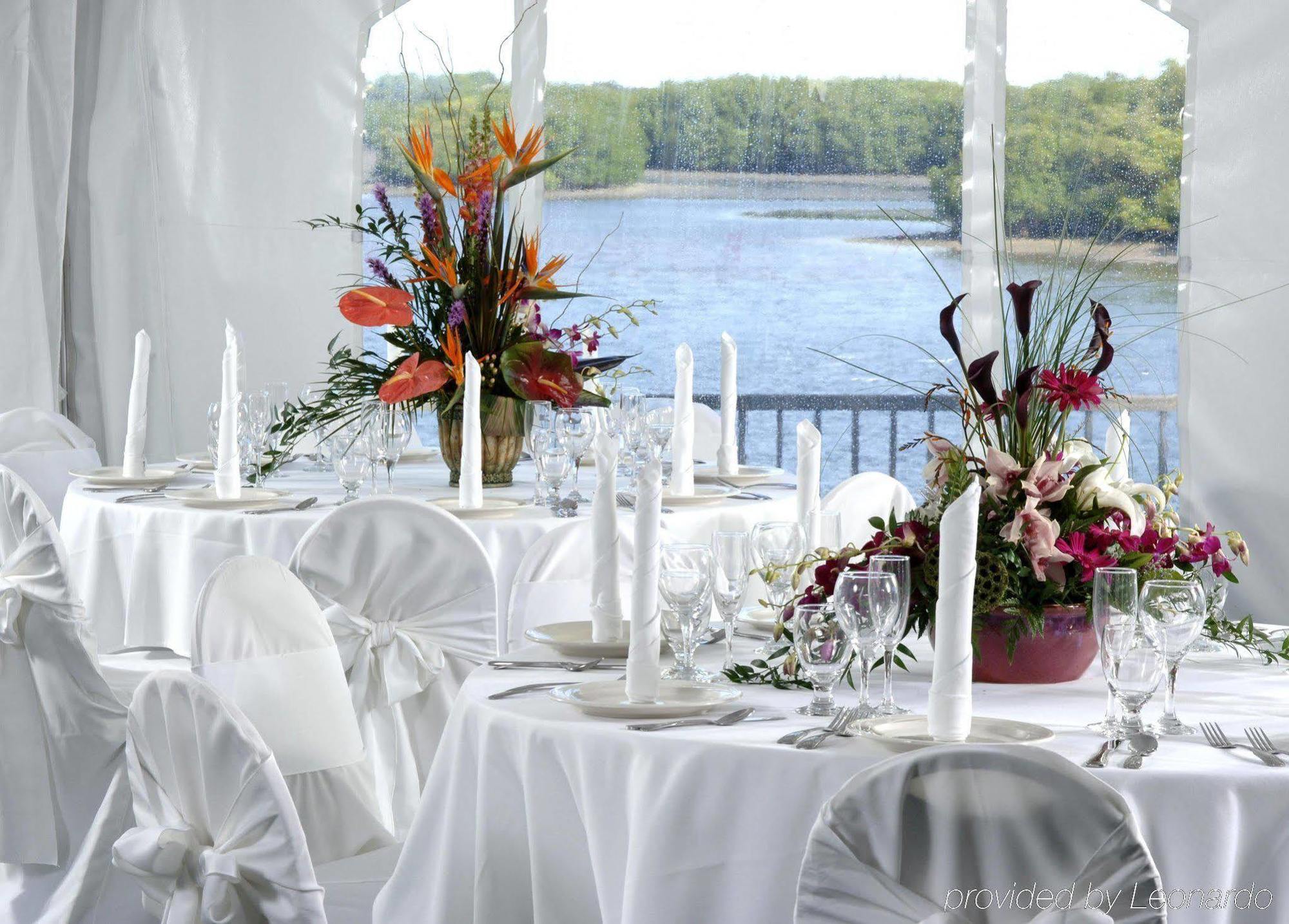 Doubletree By Hilton Tampa Rocky Point Waterfront Ξενοδοχείο Εστιατόριο φωτογραφία
